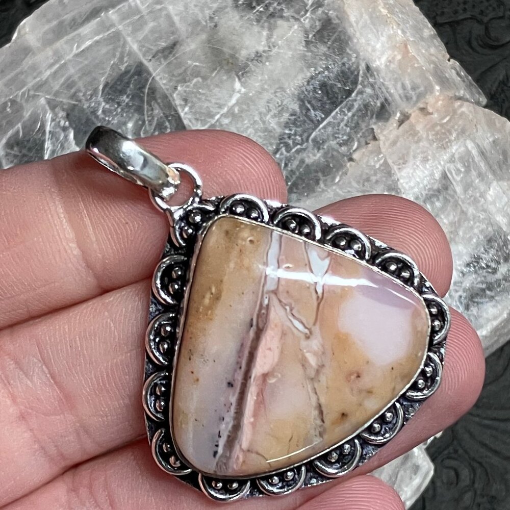 Triangular Peruvian Pink Opal Pendant Crystal Sto… - image 2